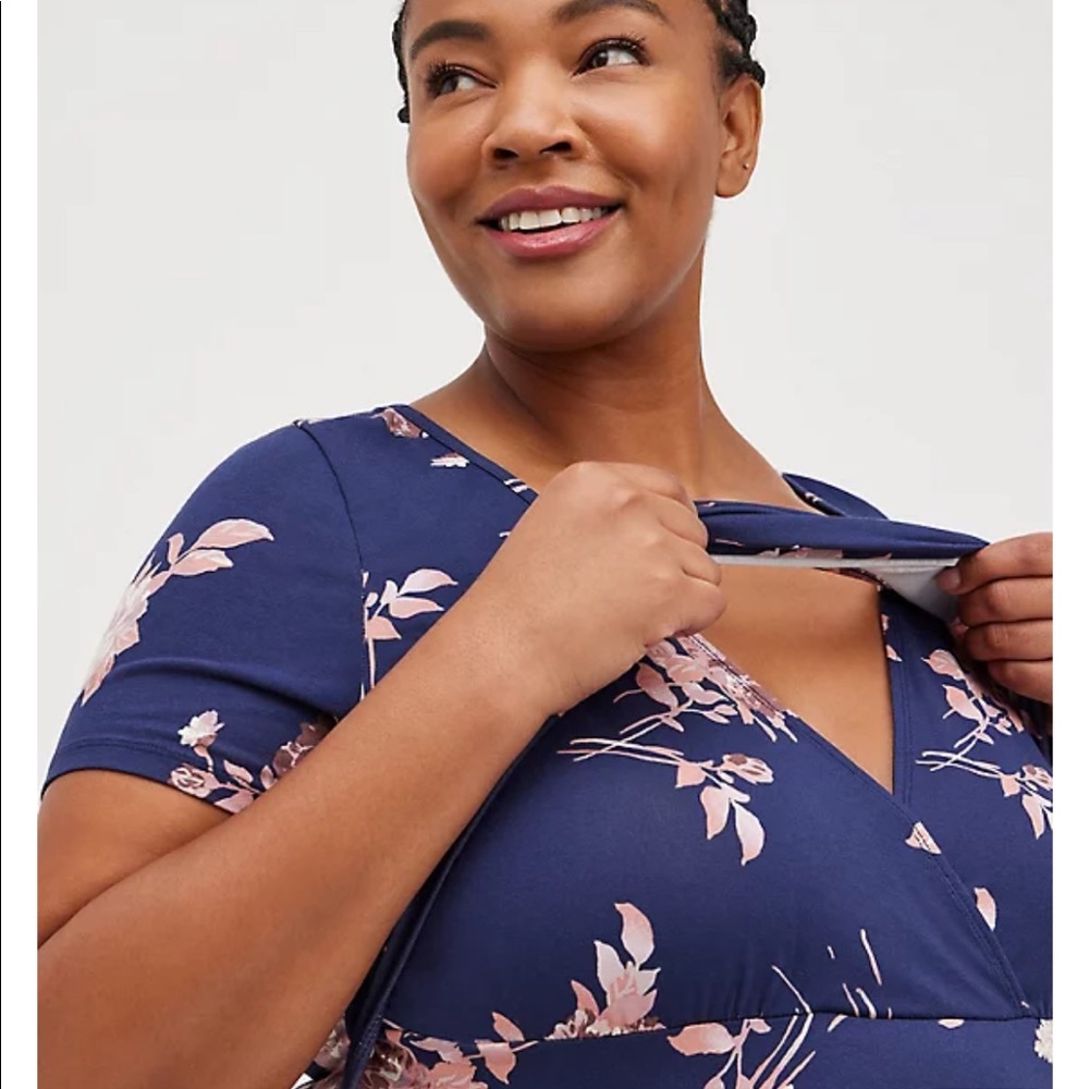 TORRID 4 pc bundle Maternity/Nursing Tunic Tops - Picture 4 of 5